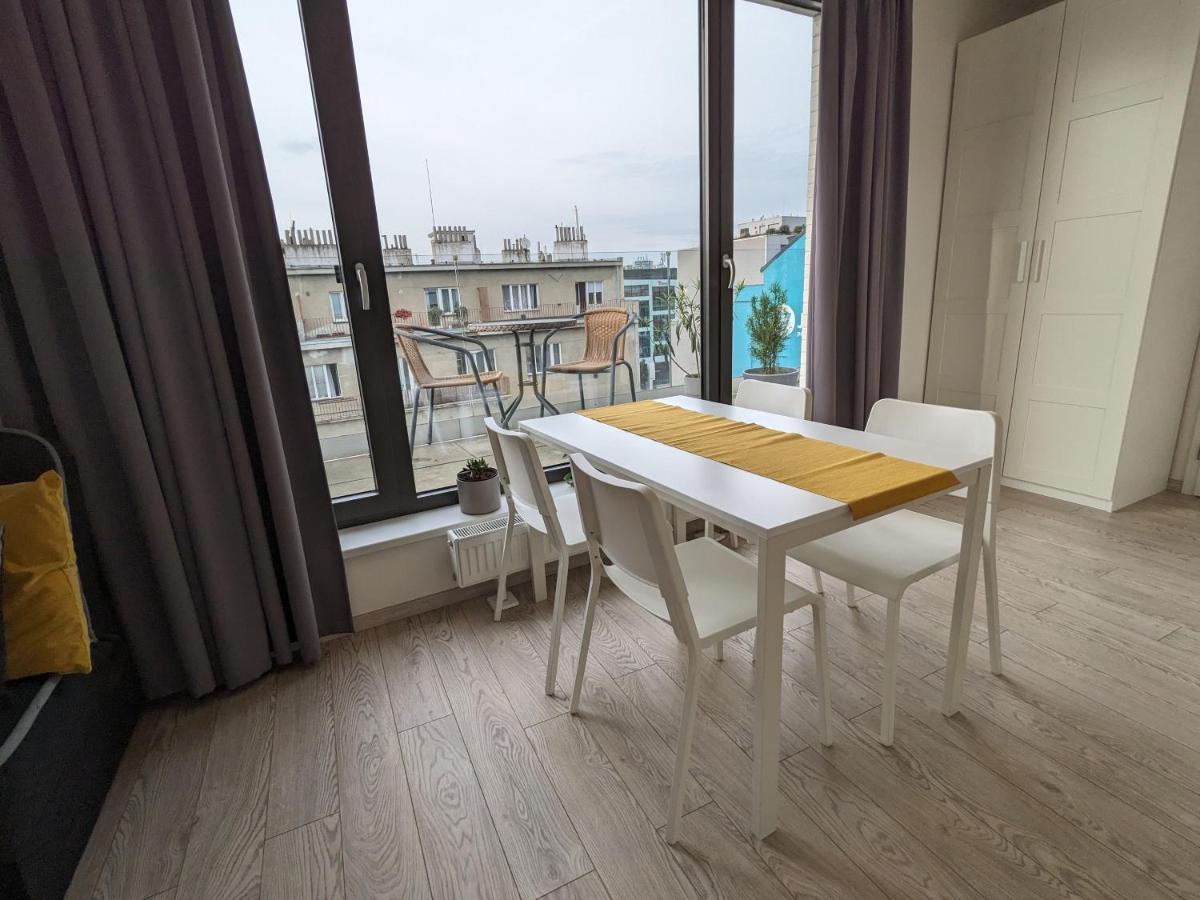 Cozy Apartment With Big Terrace In Central Prague - Karlin Exterior photo
