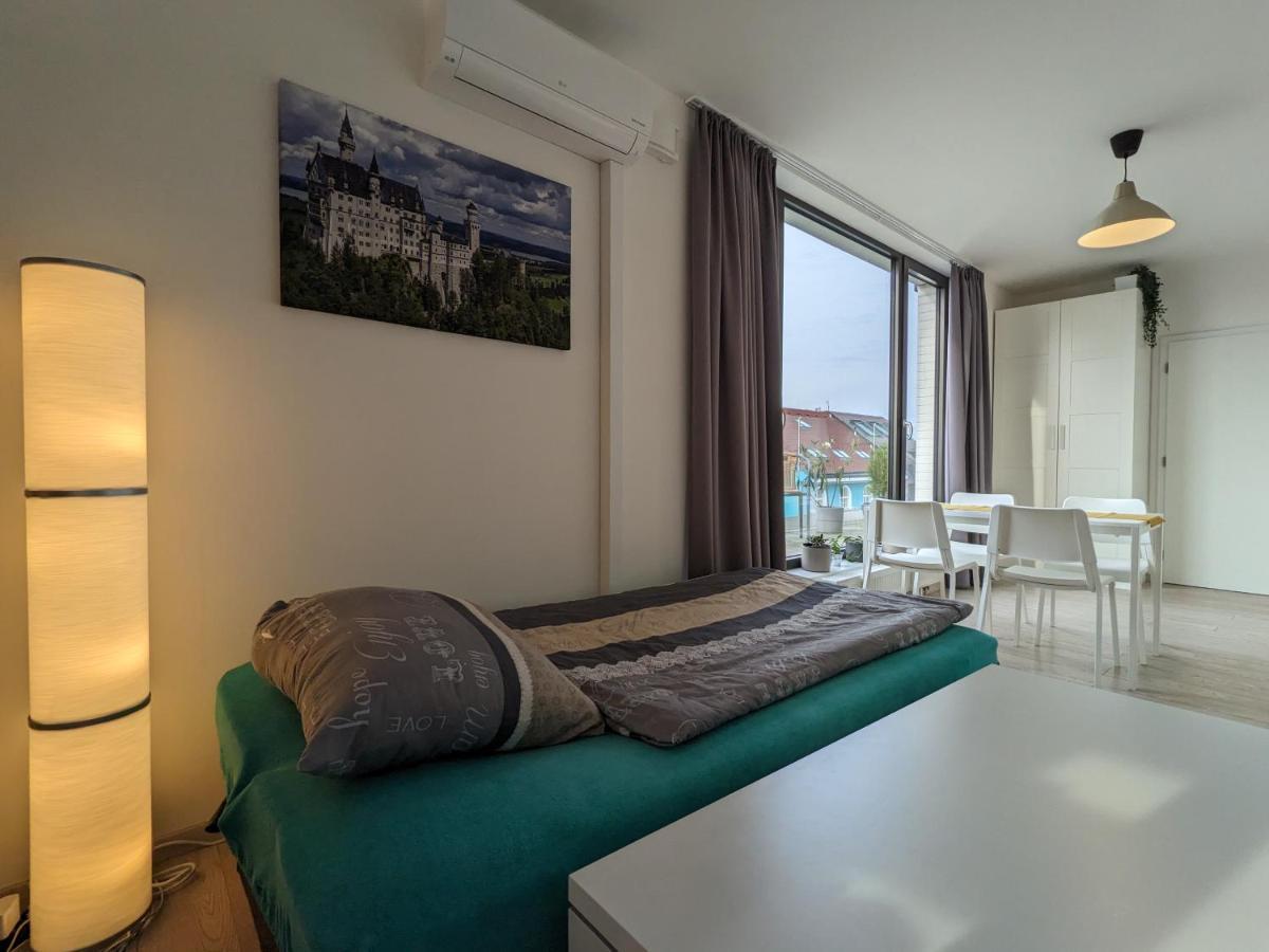 Cozy Apartment With Big Terrace In Central Prague - Karlin Exterior photo