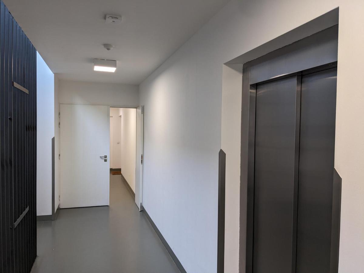 Cozy Apartment With Big Terrace In Central Prague - Karlin Exterior photo